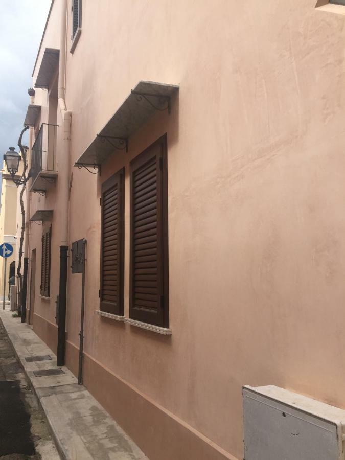 泰拉西尼Casa Vacanze La Pergola@别墅 外观 照片